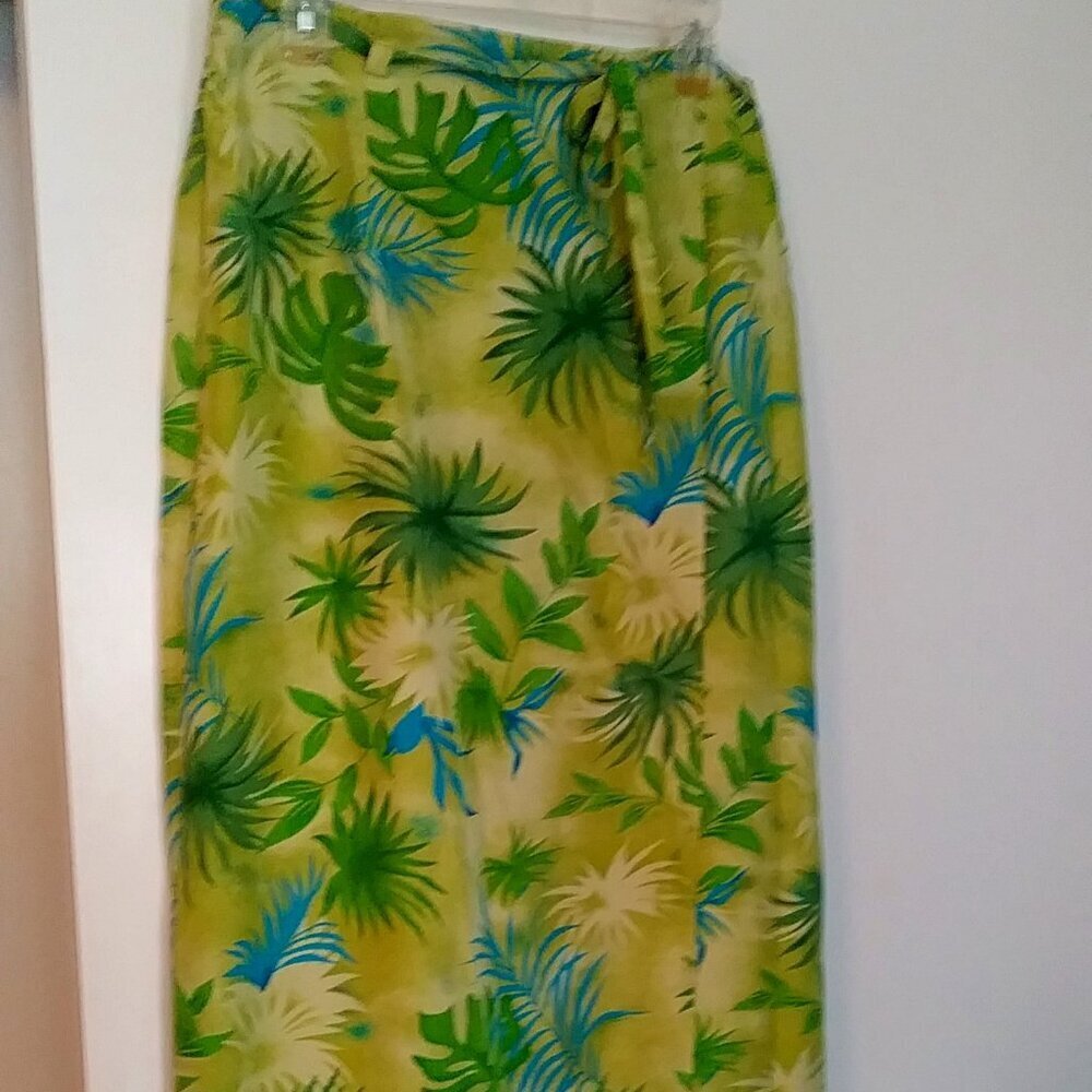 Beautiful Green and Blue Silk Wrap Skirt | Size 16 Worthington - Picture 2 of 12